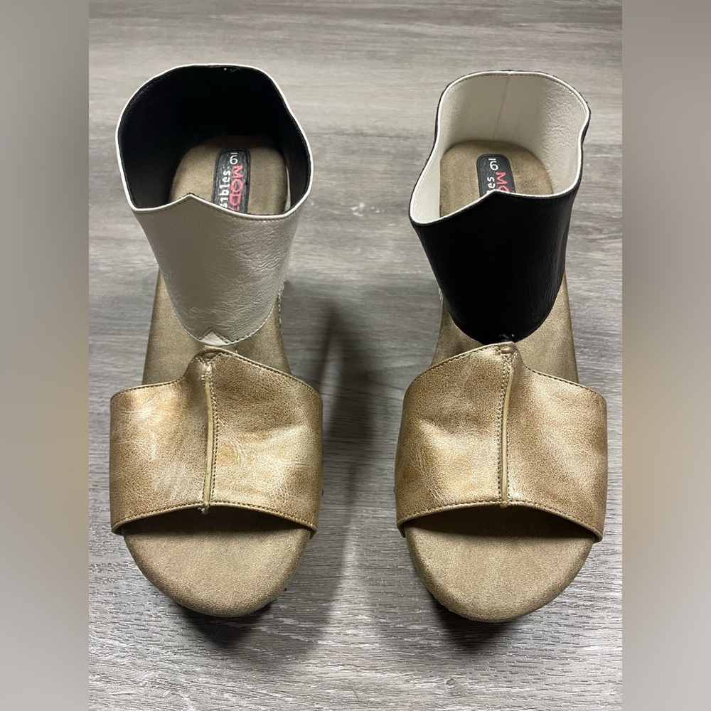 Modzori Virginia 2-in-1 Reversible White Black Wedge Sandal Women’s Size 9